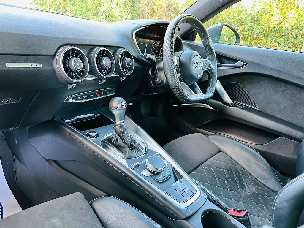 Audi TT 2.0 L S Line 45 Tfsi GV19UVW Grey #6