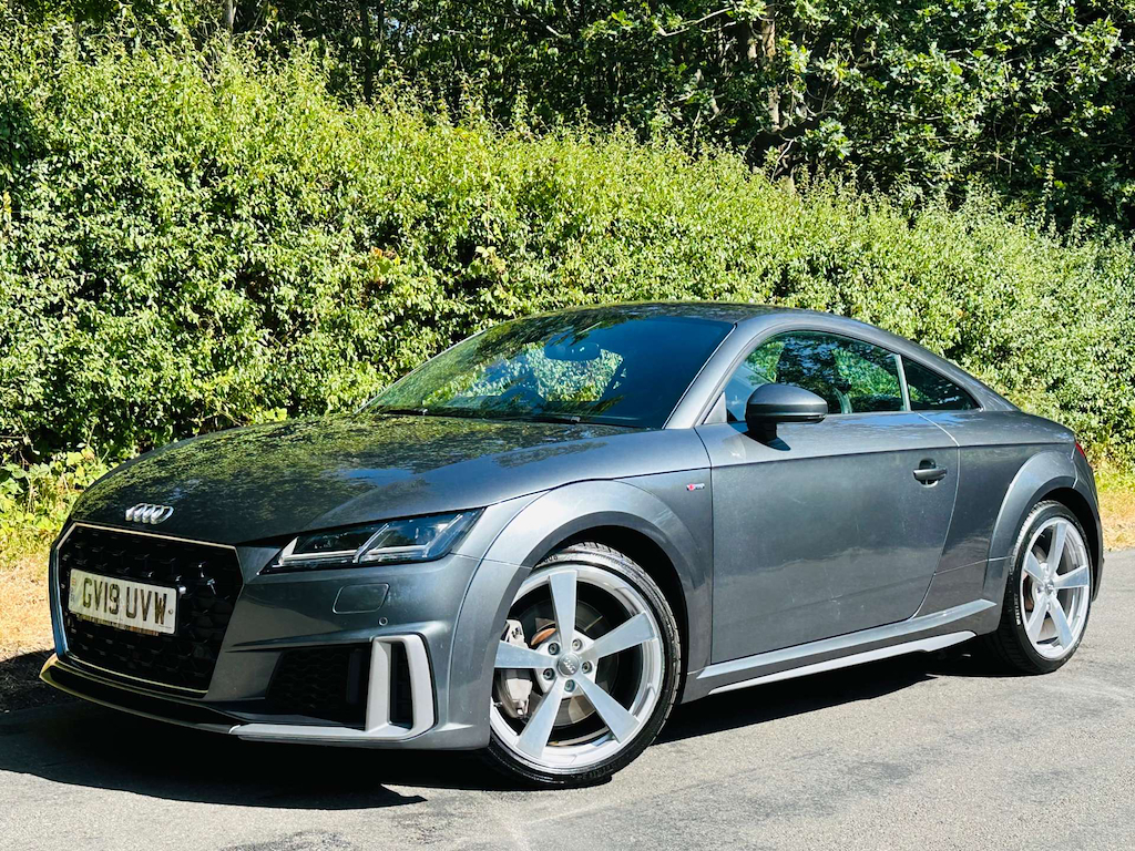 Audi TT 2.0 L S Line 45 Tfsi Grey