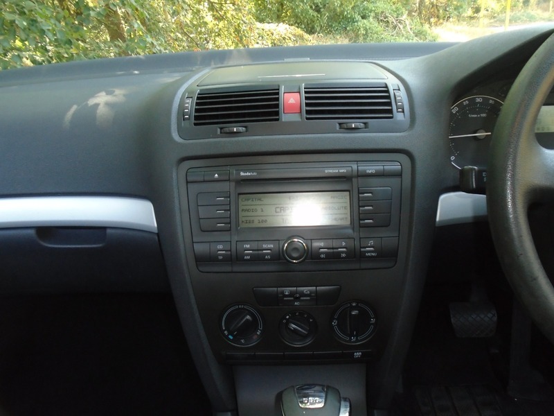 Skoda Octavia Estate 2.0 Tdi Laurin Klement Euro 4 20080 Beige #40