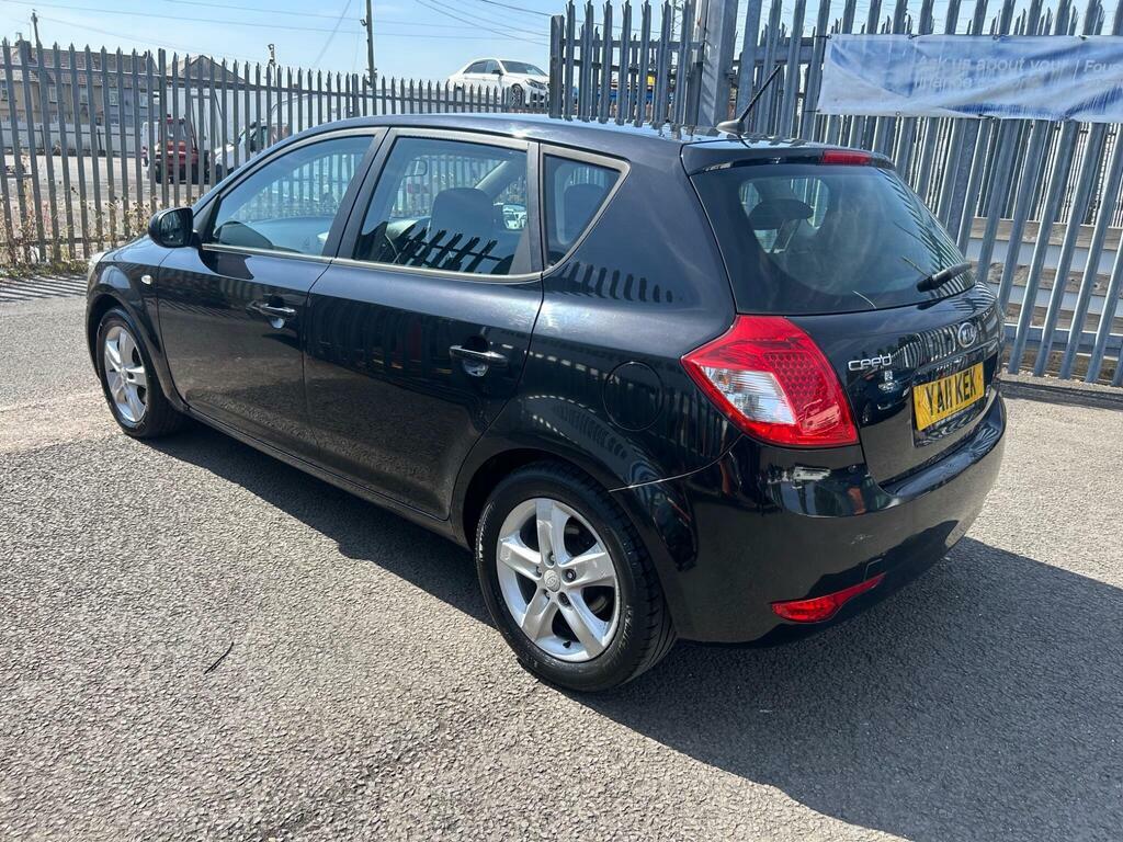 Kia Ceed 1.6 Crdi 2 Euro 5 Black #3