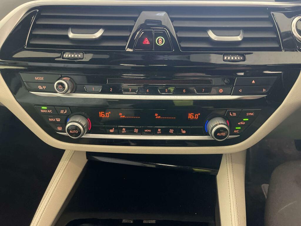 BMW 5 Series 530E M Sport Blue #22