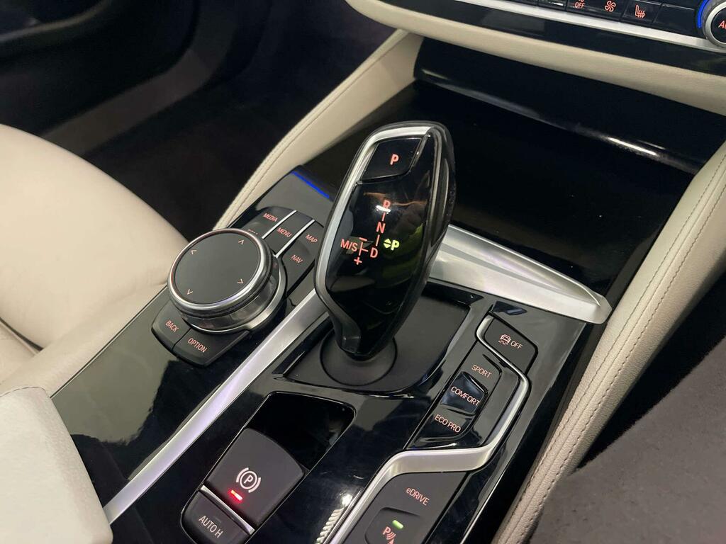 BMW 5 Series 530E M Sport Blue #23