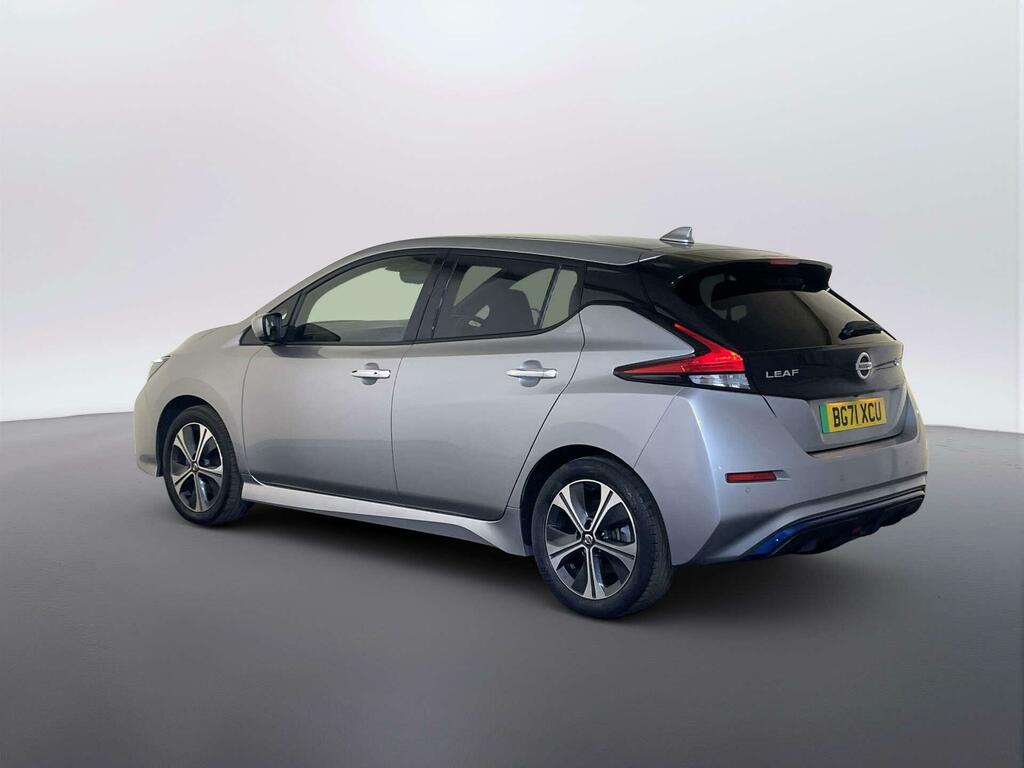 Nissan Leaf 40Kwh Tekna Hatchback 150 Ps Silver #6