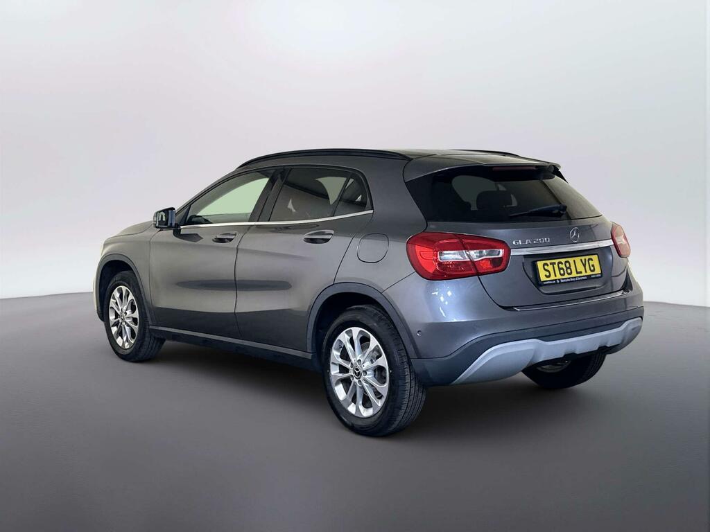 Mercedes-Benz GLA Class 1.6 Gla200 Se Executive Suv Eu Grey #6