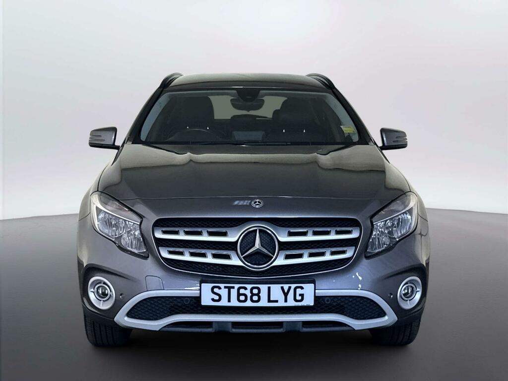 Mercedes-Benz GLA Class 1.6 Gla200 Se Executive Suv Eu Grey #3