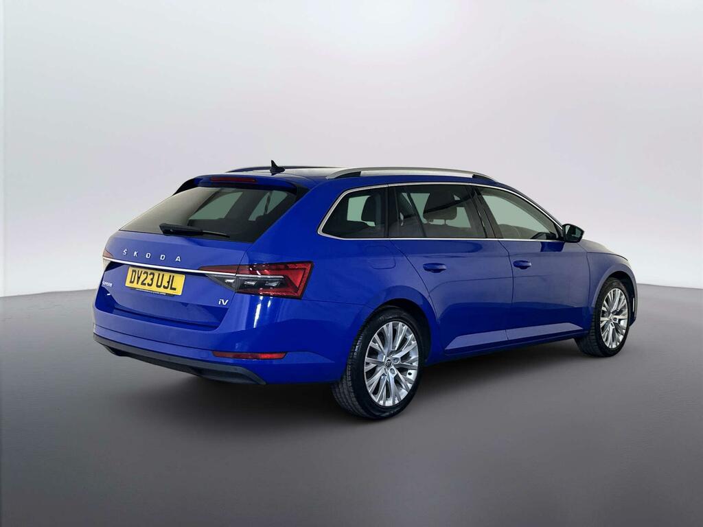 Skoda Superb 2.0 Tdi Cr Se L Dsg White #8