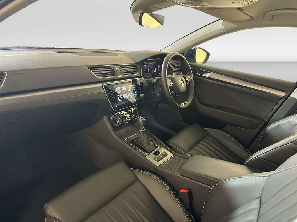 Skoda Superb 2.0 Tdi Cr Se L Dsg White #10
