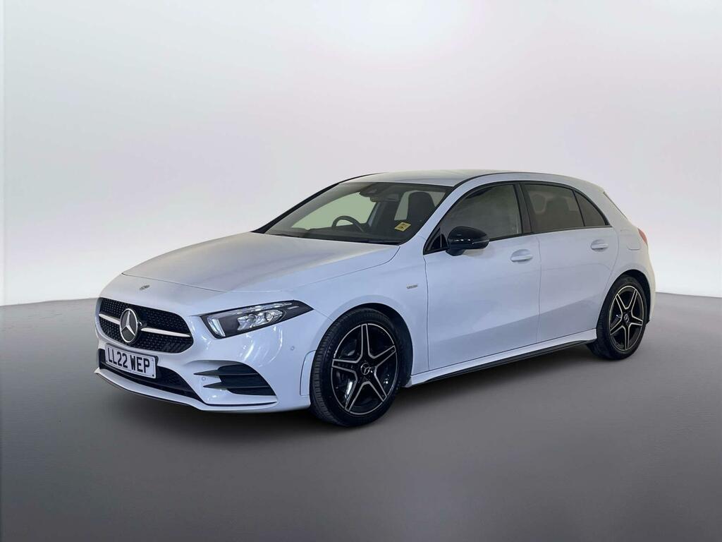 Mercedes-Benz A Class 1.3 A200 Amg Line Edition Executive Hatchback White #4