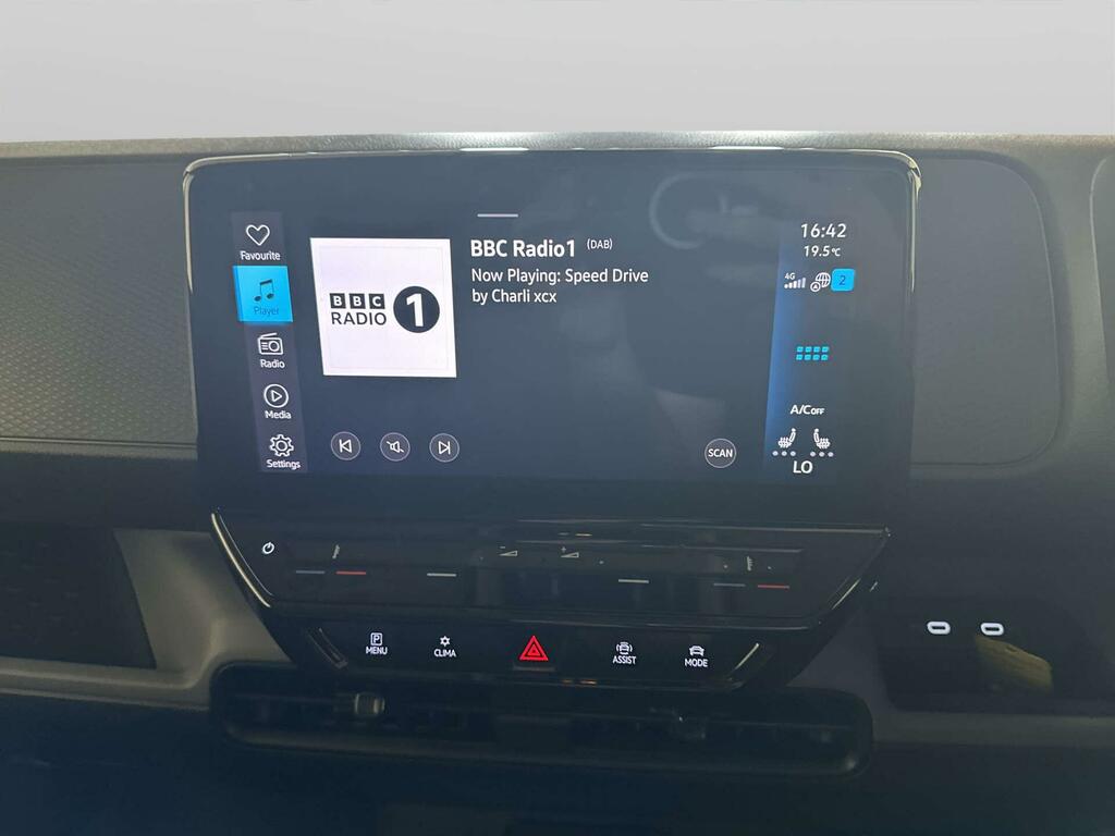 Volkswagen ID.Buzz 150Kw Style Pro 77Kwh Estate Black #22