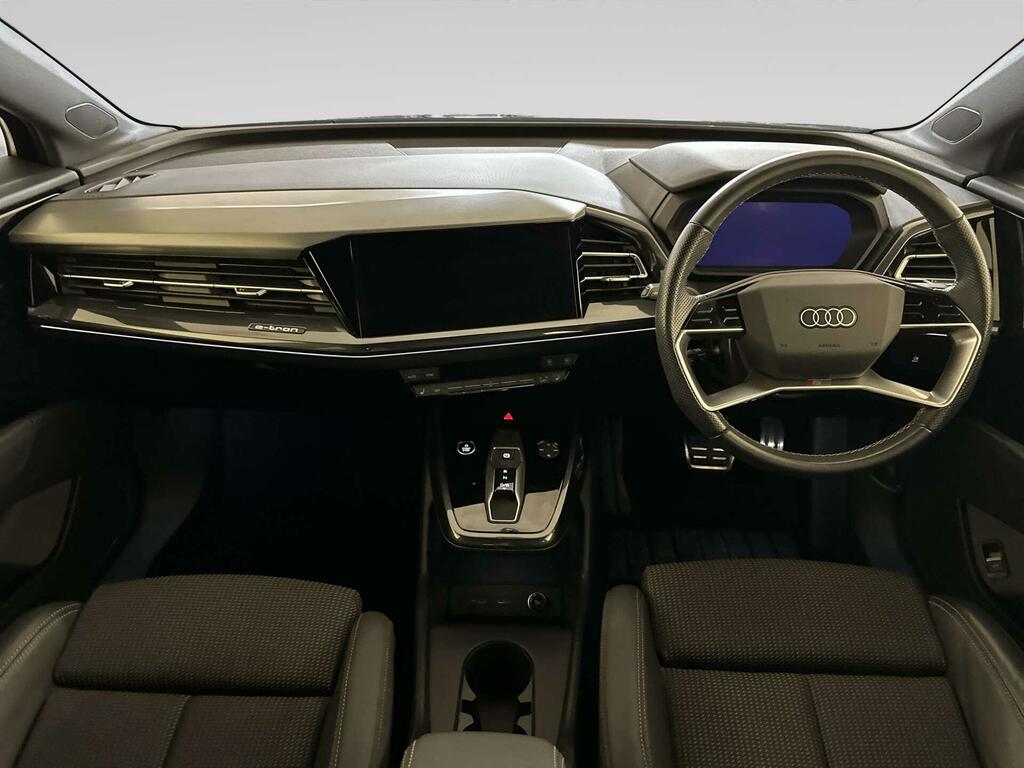 Audi Q4 E Tron 35 S Line Sportback 55Kwh 170 P Black #2