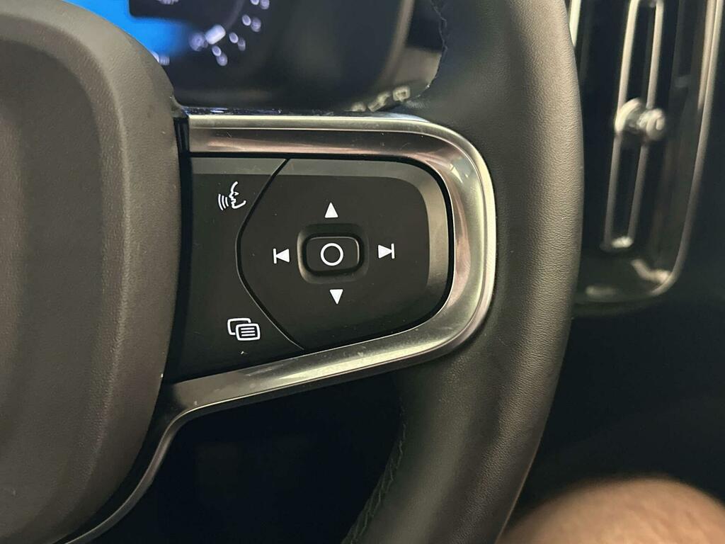 Volvo XC40 Plus, B4 Awd Mild Hybrid, Dark Tinted Win Silver #18