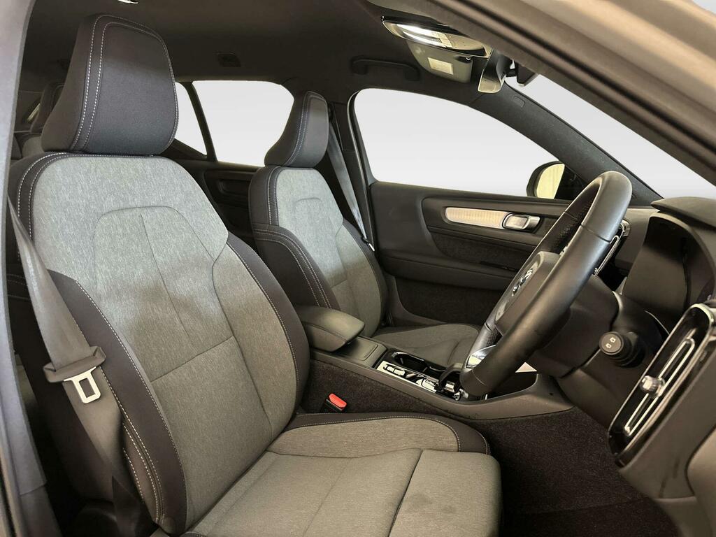 Volvo XC40 Plus, B4 Awd Mild Hybrid, Dark Tinted Win Silver #13