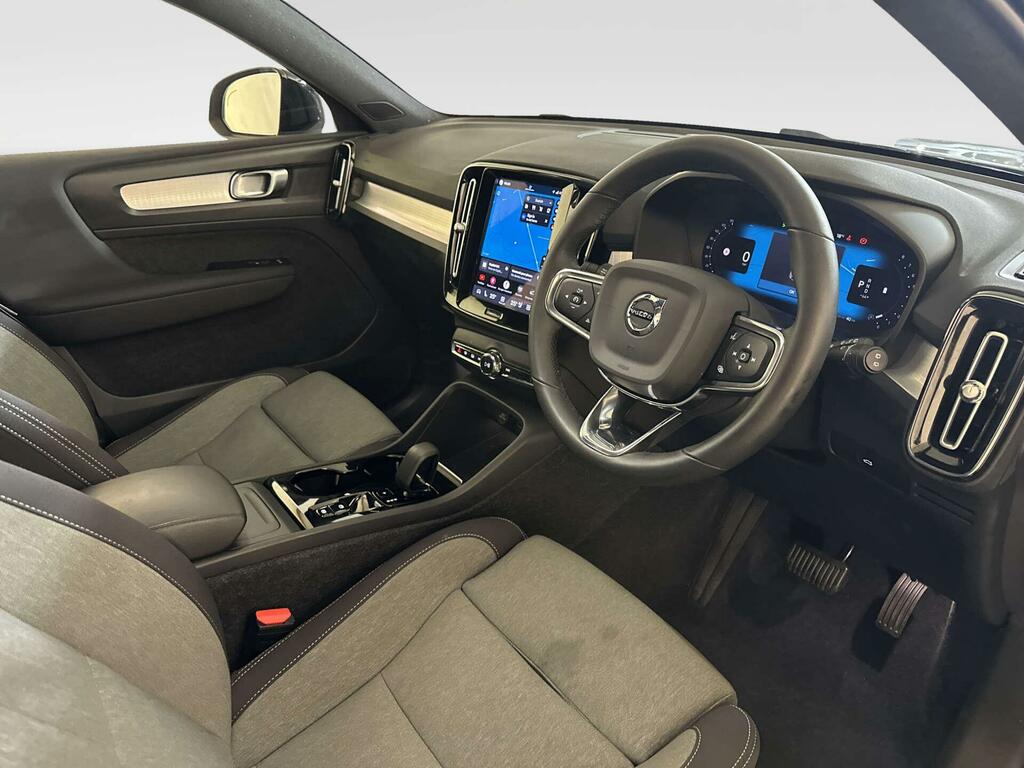 Volvo XC40 Plus, B4 Awd Mild Hybrid, Dark Tinted Win Silver #14