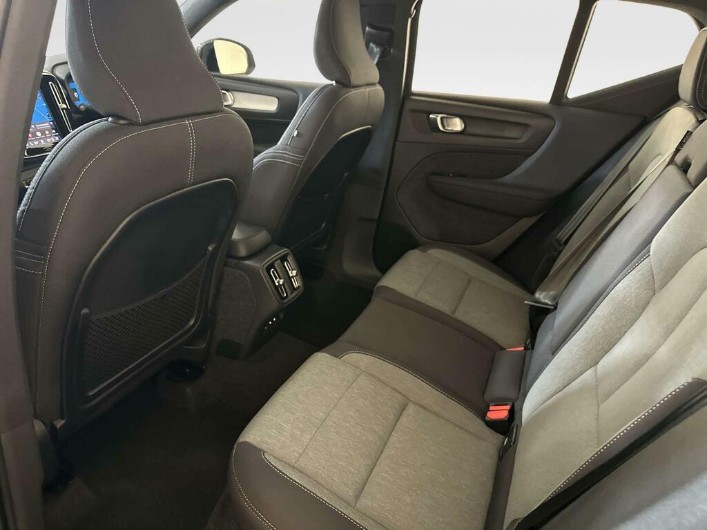 Volvo XC40 Plus, B4 Awd Mild Hybrid, Dark Tinted Win Silver #11