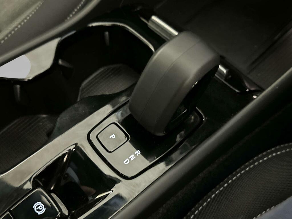 Volvo XC40 Plus, B4 Awd Mild Hybrid, Dark Tinted Win Silver #24