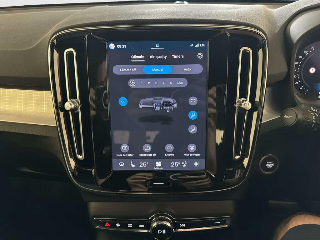 Volvo XC40 Plus, B4 Awd Mild Hybrid, Dark Tinted Win Silver #20