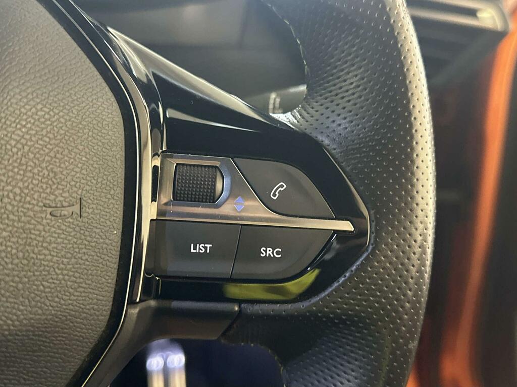 Peugeot e-2008 50Kwh Gt 7Kw Charger White #17