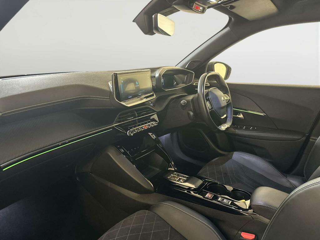 Peugeot e-2008 50Kwh Gt 7Kw Charger White #10