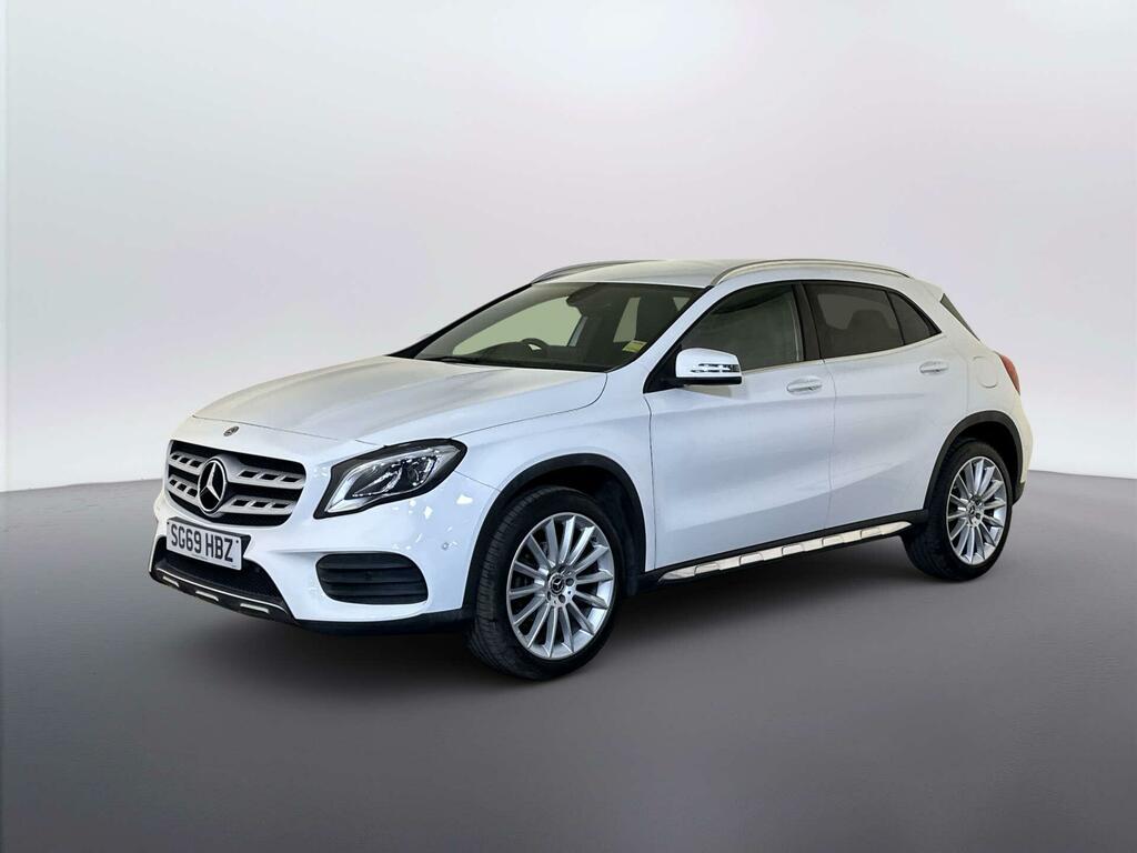 Mercedes-Benz GLA Class 1.6 Gla200 Amg Line Edition Suv White #4