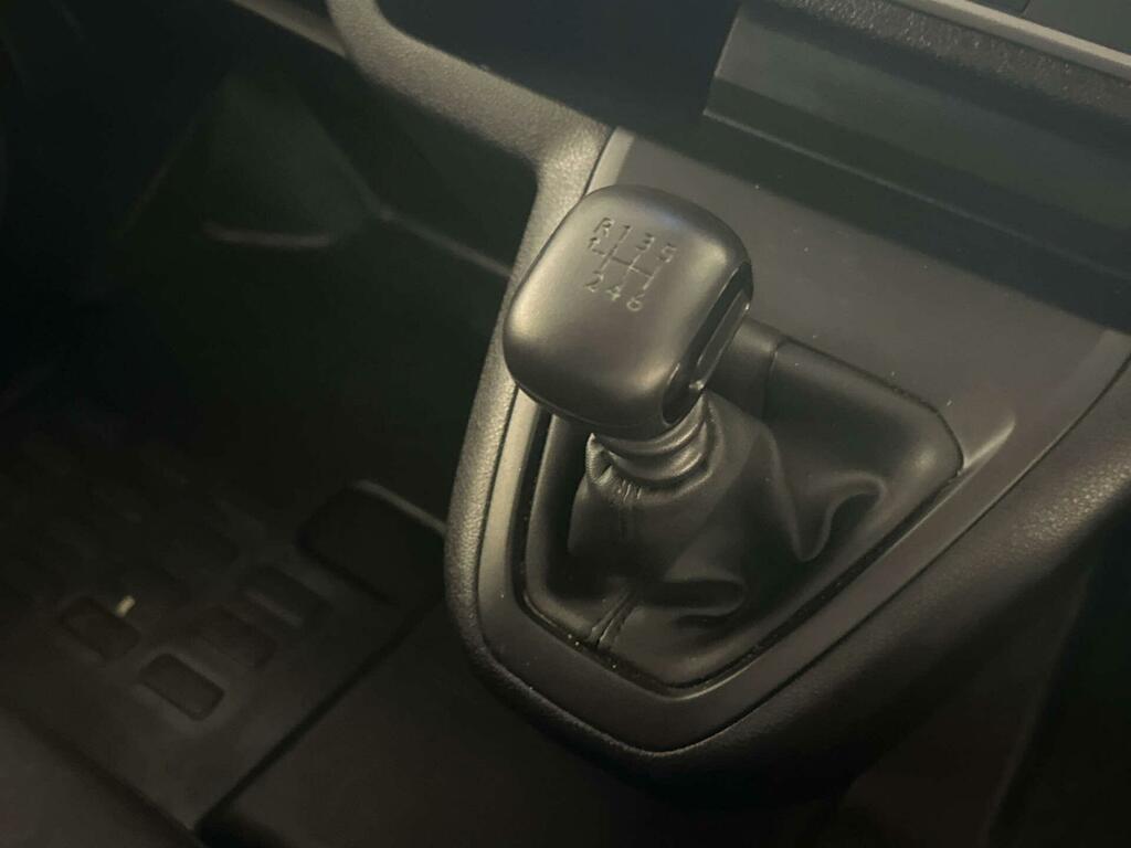 Peugeot Expert L2 1.5 Bluehdi 120 Asph White #22