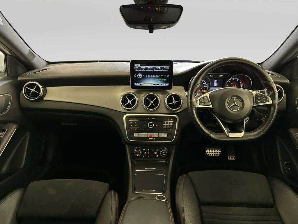 Mercedes-Benz GLA Class 1.6 Gla180 Amg Line Edition Suv 7G-dct White #2