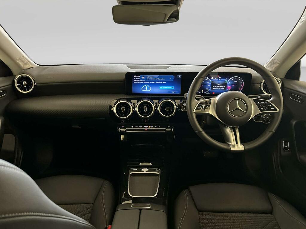 Mercedes-Benz CLA Class 1.3 Cla180h Mhev Sport Edition Coupe Hy Silver #2