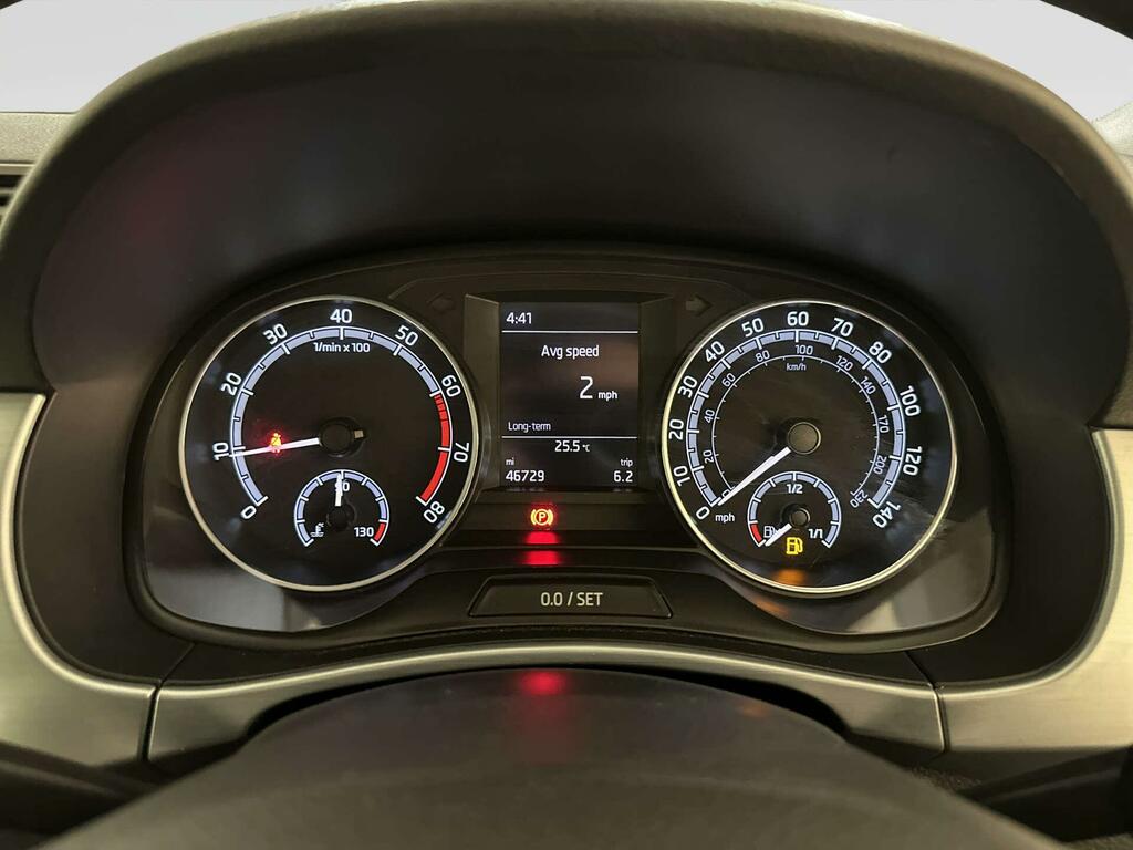 Skoda Fabia 1.0 Mpi Se Drive Cwvehiclemarketing Grey #17