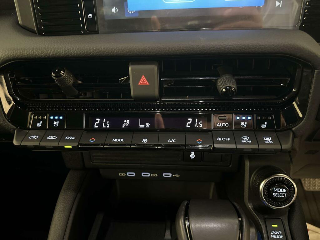 Toyota Land Cruiser 2.8D Panel Van 4Wd Lwb Euro 6 Ss Black #20