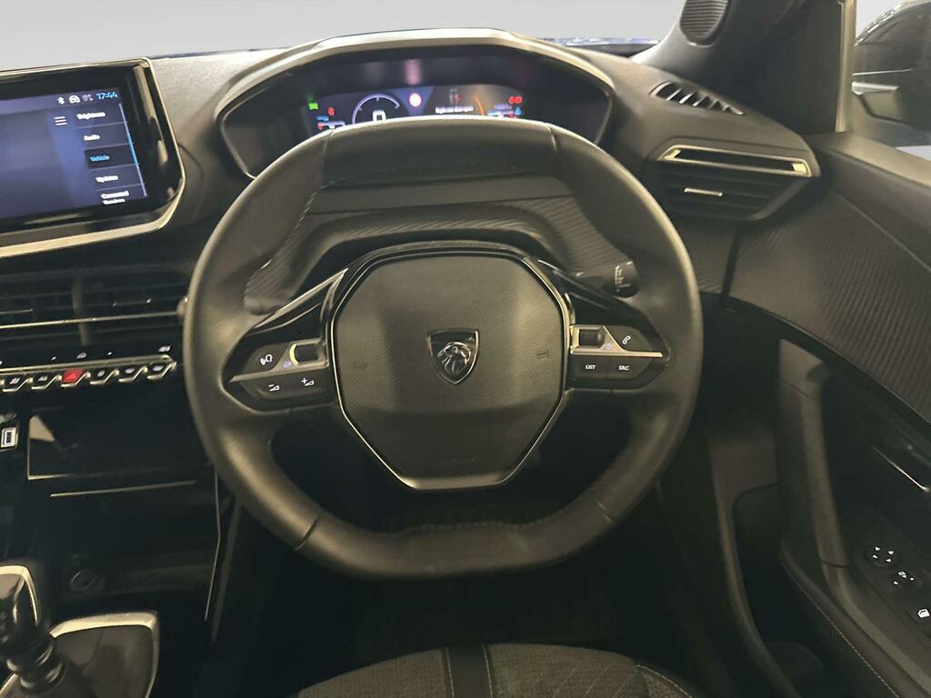 Peugeot 2008 1.2 Puretech 130 Gt Eat8 Estate White #14