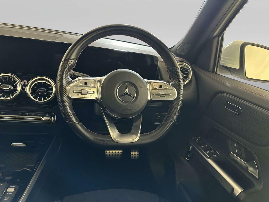 Mercedes-Benz EQB Mercedes-benz Estate 300 4Matic 168Kw Amg Line 66. White #16