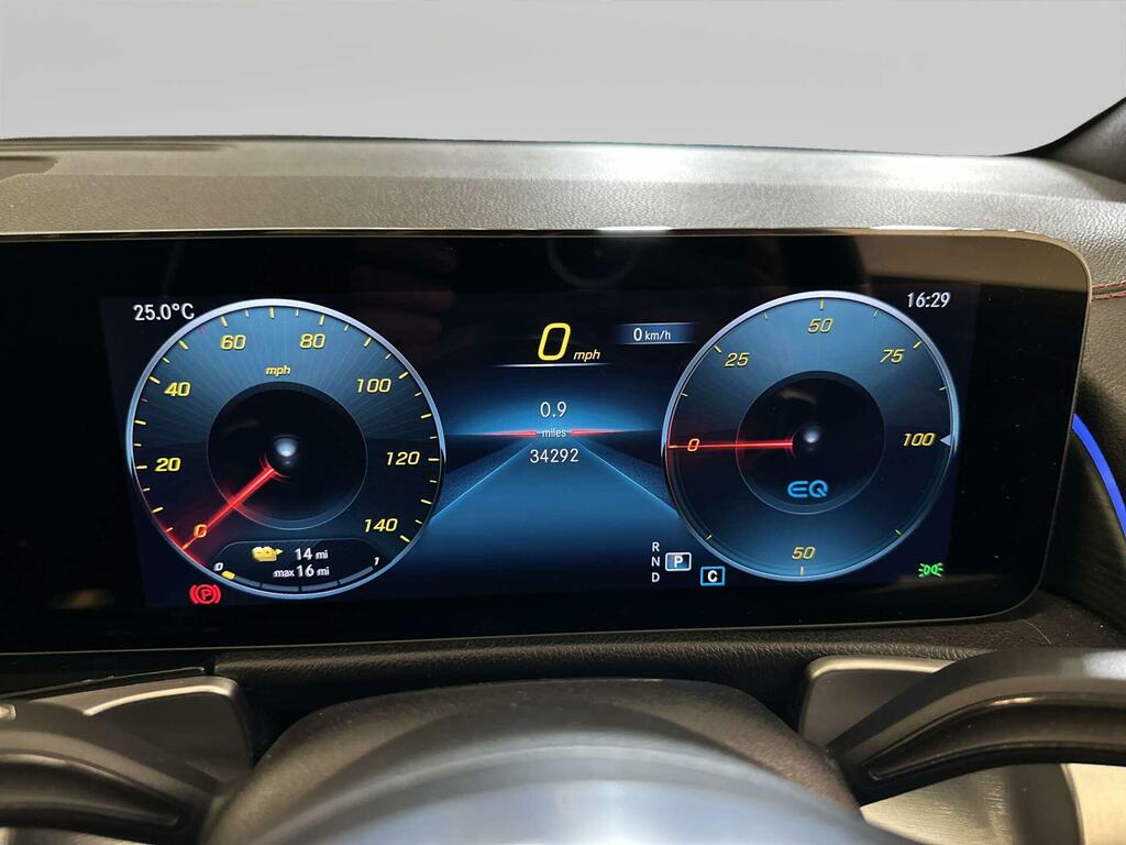 Mercedes-Benz EQB Mercedes-benz Estate 300 4Matic 168Kw Amg Line 66. White #19
