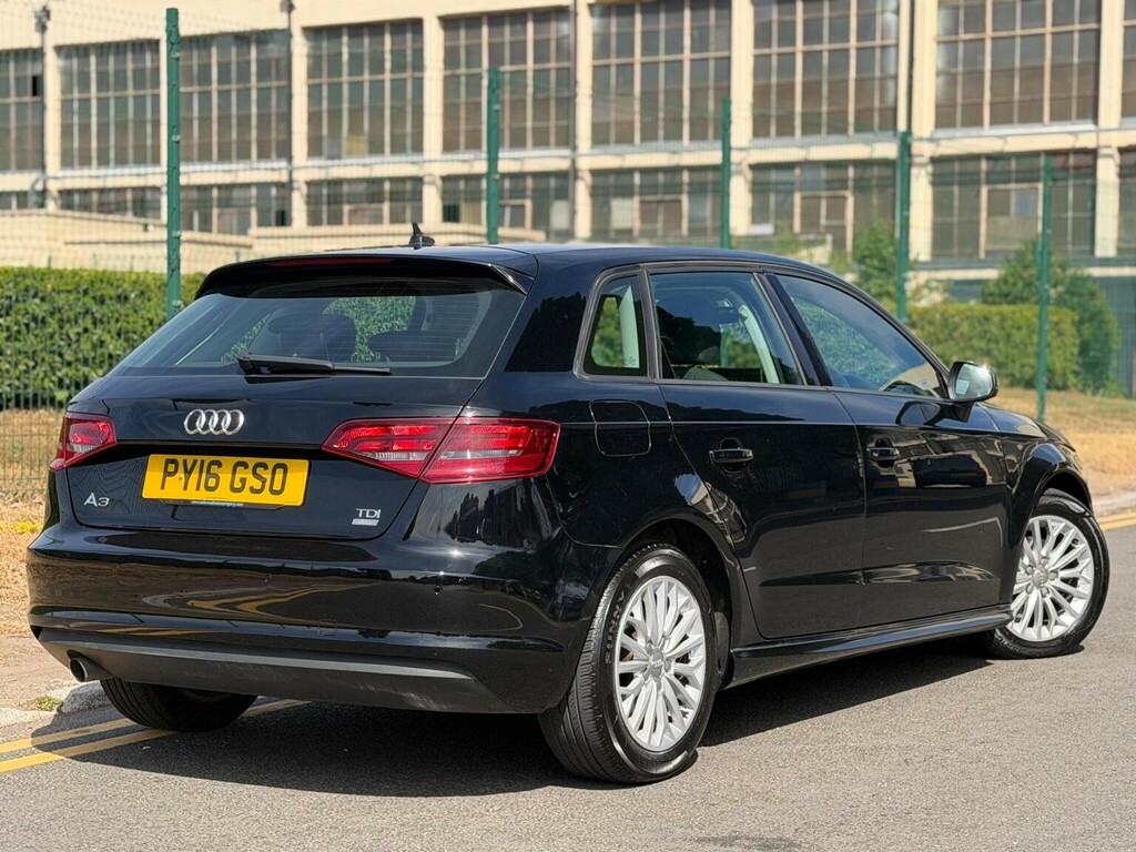 Audi A3 1.6 Tdi Ultra Se Technik Sportback Euro 6 Ss Black #4