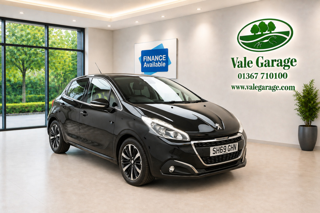Peugeot 208 Tech Edition S S Black #2