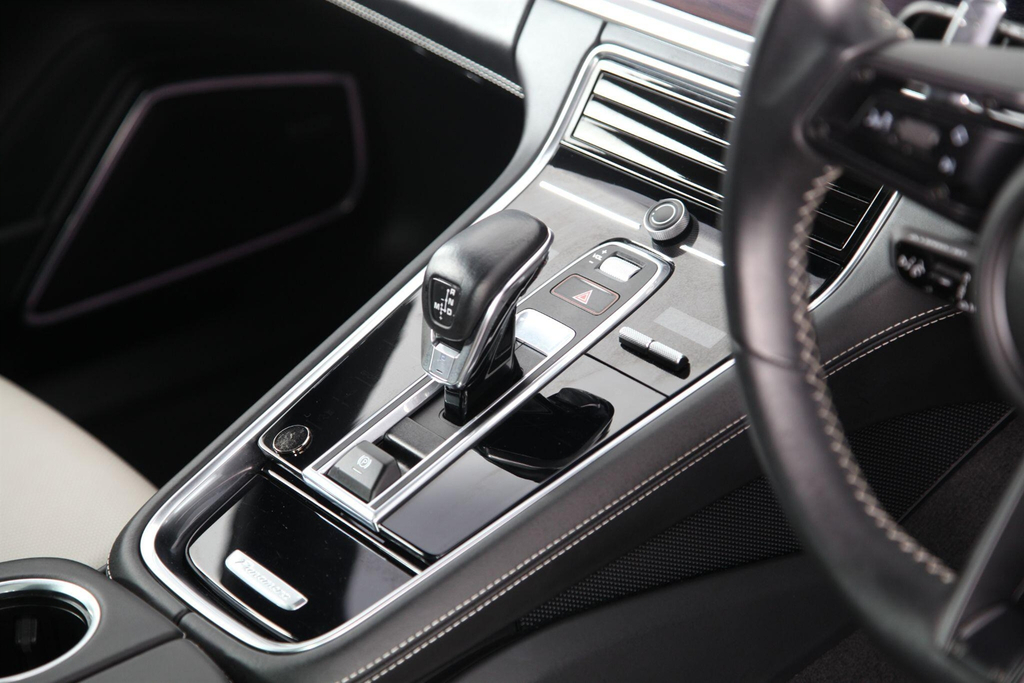 Porsche Panamera Porsche Specia 2.9 V6 4 Platinum Edition E-hybrid Black #37