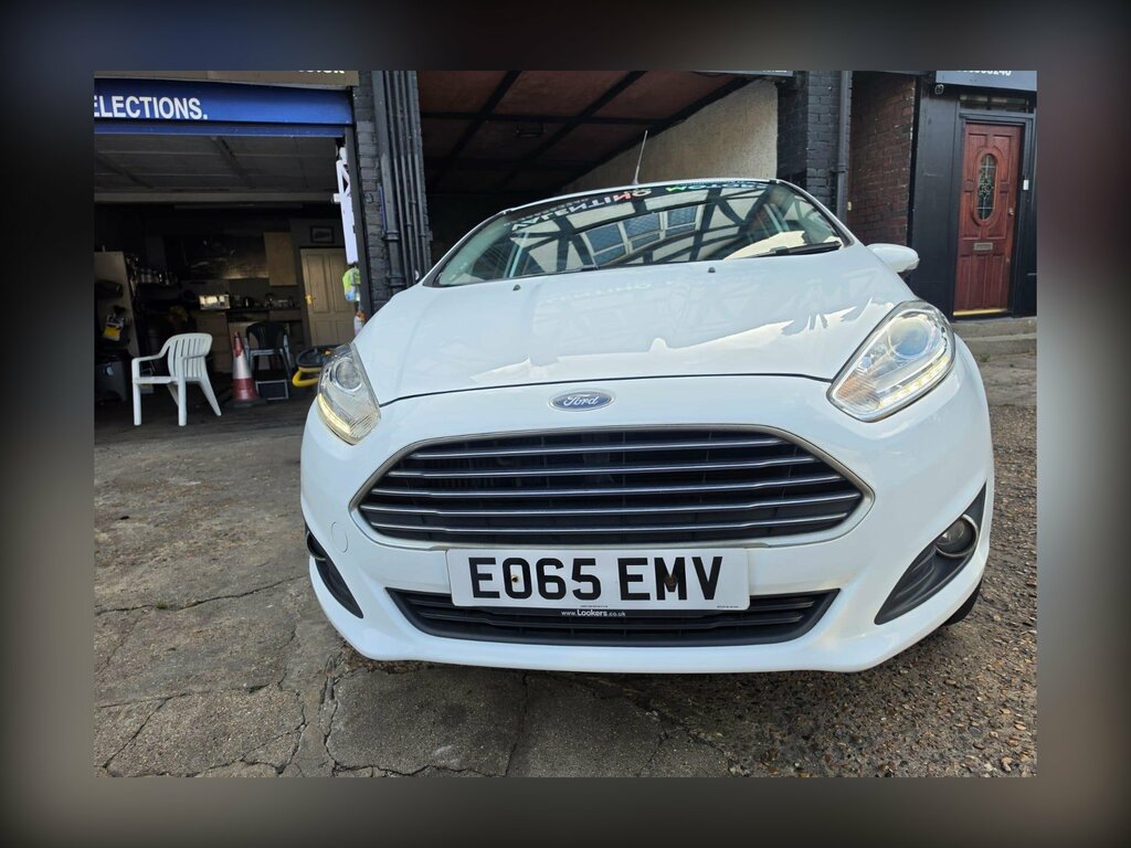 Ford Fiesta 1.0T Ecoboost Titanium Euro 6 Ss White #4