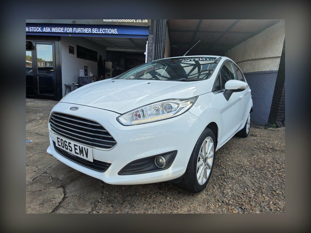 Ford Fiesta 1.0T Ecoboost Titanium Euro 6 Ss White