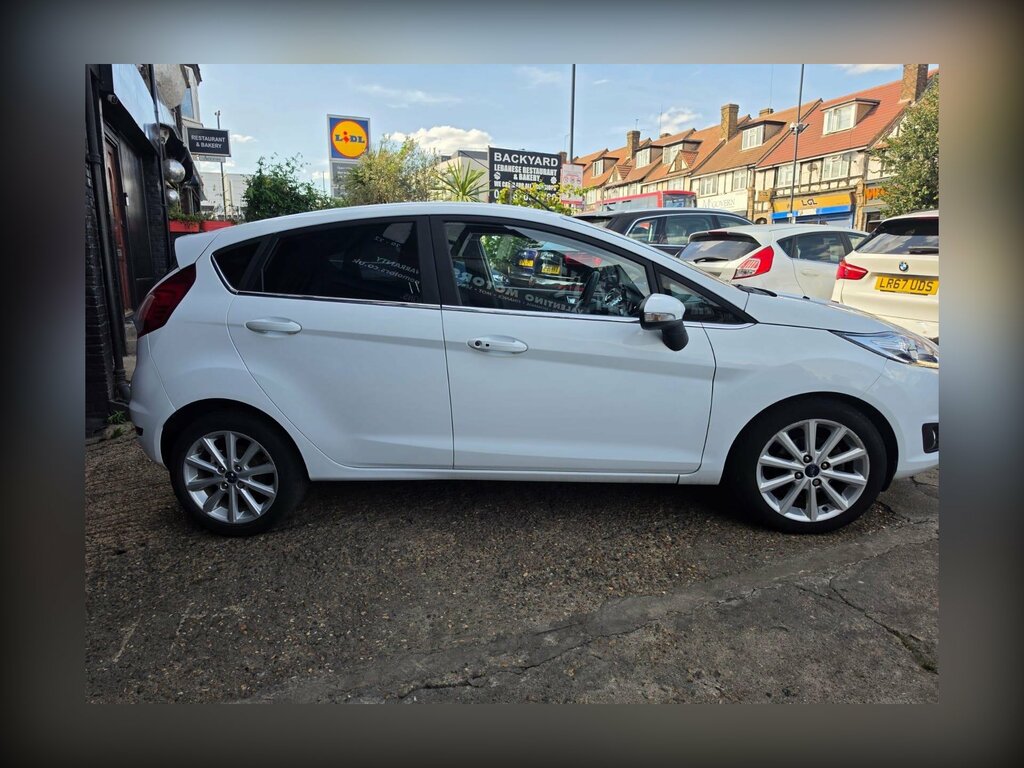 Ford Fiesta 1.5 Tdci Zetec Econetic White #9