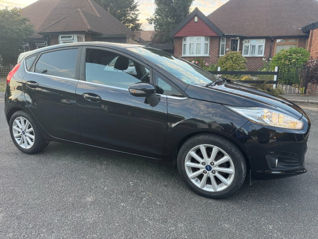Ford Fiesta 1.0T Ecoboost Titanium Hatchback Black #5