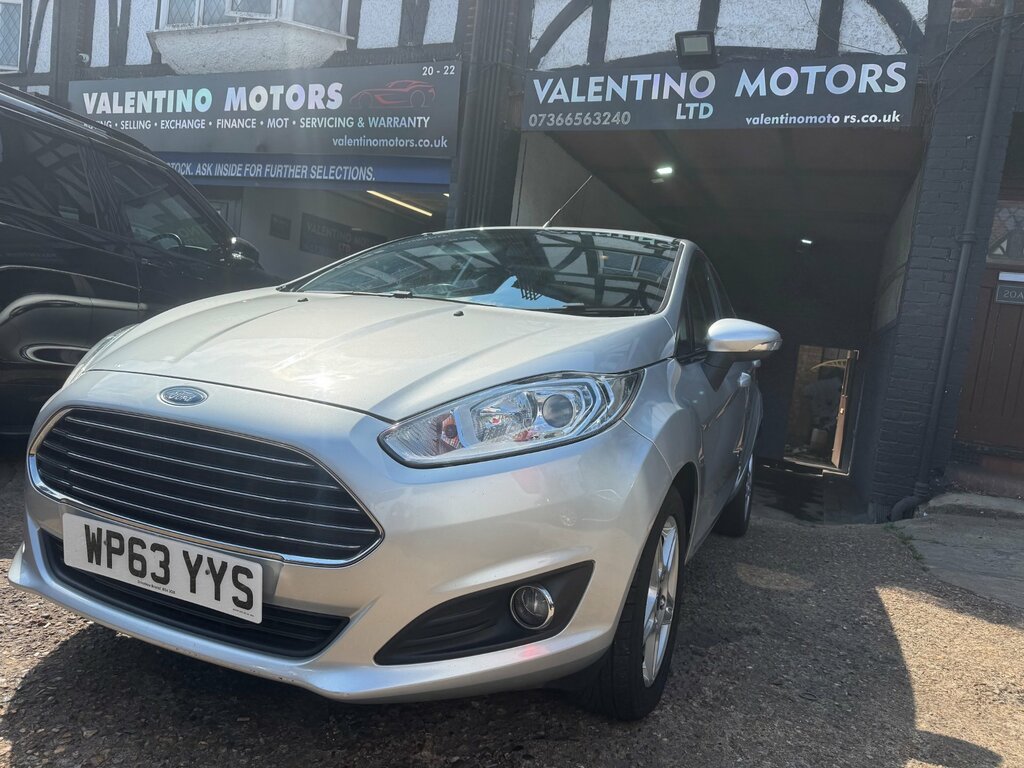 Ford Fiesta 1.0T Ecoboost Zetec Hatchback Eu Silver