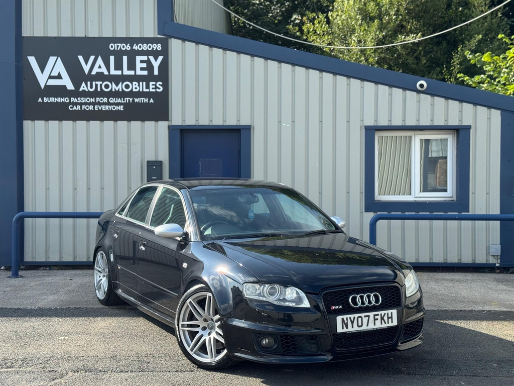 Audi RS4 4.2 Quattro 