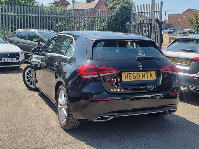 Mercedes-Benz A Class 1.5 A180d Sport Hatchback 7G-dct Euro 6 Black #4