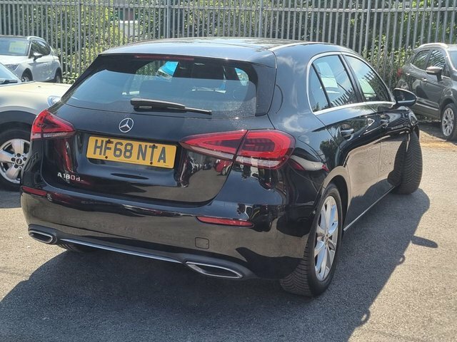 Mercedes-Benz A Class 1.5 A180d Sport Hatchback 7G-dct Euro 6 Black #5