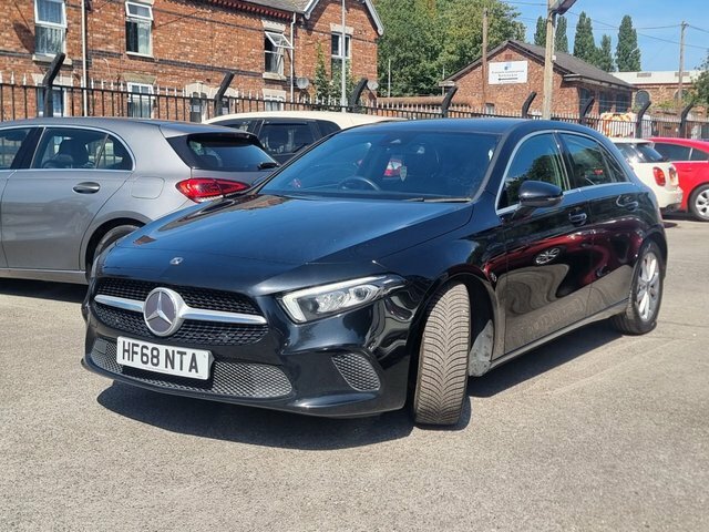 Mercedes-Benz A Class 1.5 A180d Sport Hatchback 7G-dct Euro 6 Black #2
