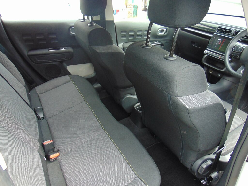 Citroen C3 1.2 Puretech Shine Hatchback Eur White #6