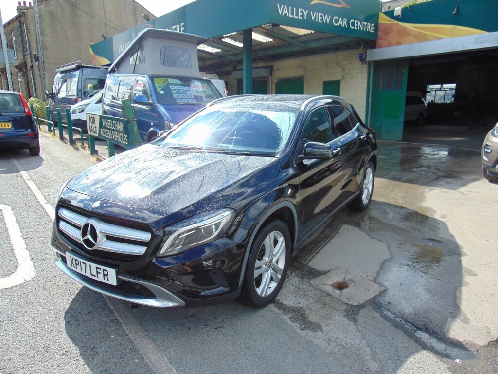 Mercedes-Benz GLA Class 2.1 Gla200d Sport Premium Plus Suv Ma Black #2