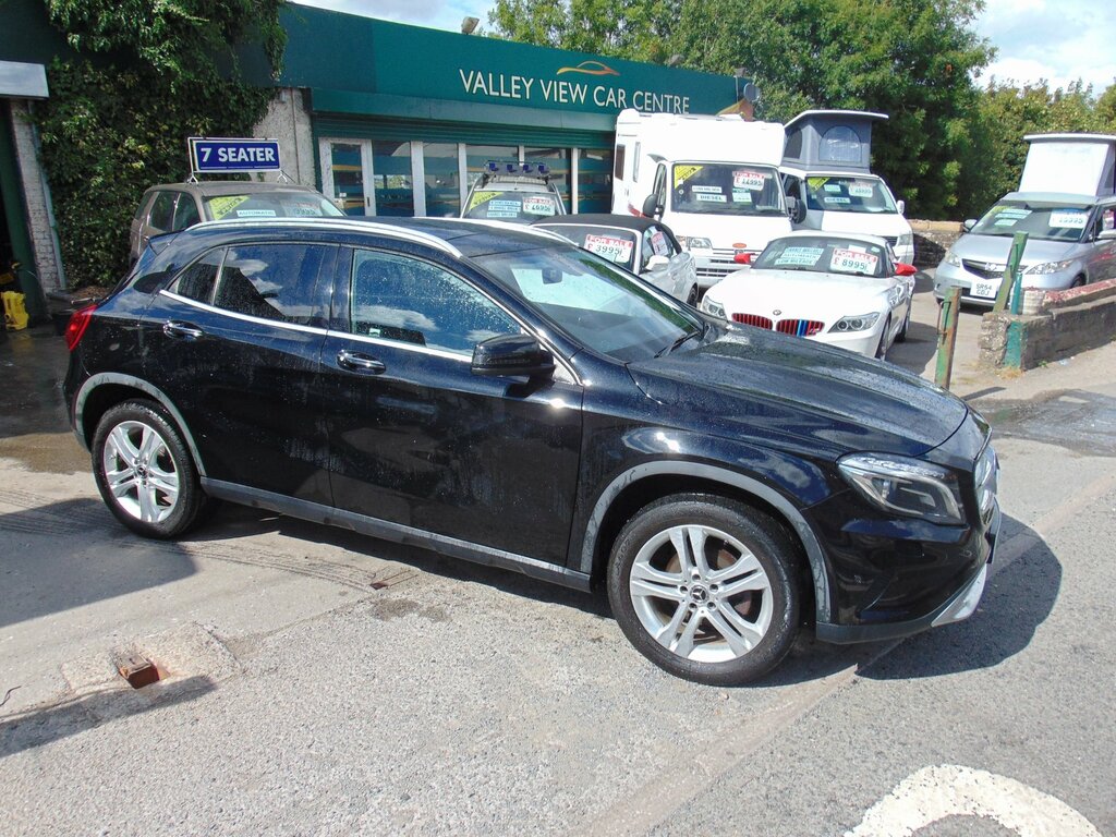 Mercedes-Benz GLA Class 2.1 Gla200d Sport Premium Plus Suv Ma Black