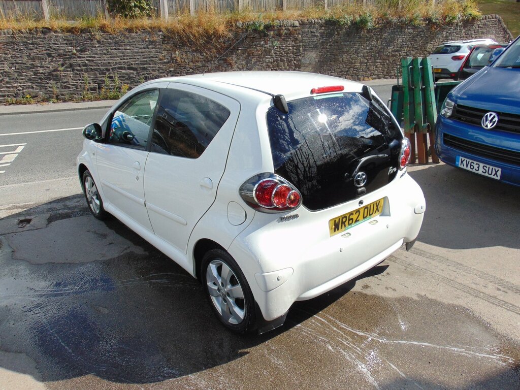 Toyota Aygo 1.0 Vvt-i Fire Hatchback Euro 5 White #3