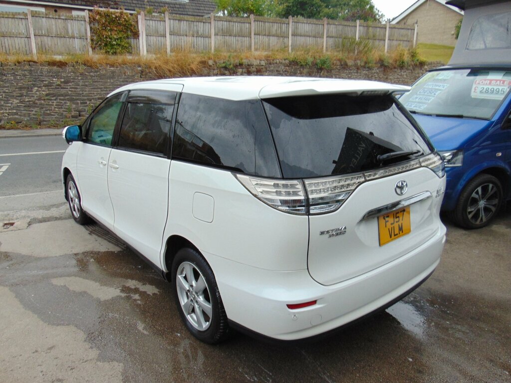 Toyota Estima 2.4 H Nuk E-four G White #3