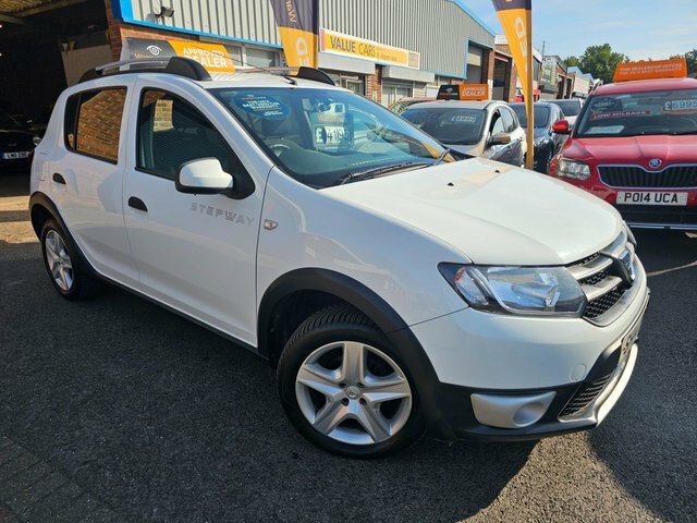 Dacia Sandero Stepway 2014 0.9 Tce Laureate Hatchback White