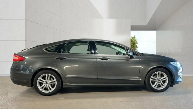 Ford Mondeo 2018 2.0 Tdci Zetec Hatchback Eu Grey #5